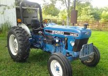 Komunální traktory Ford-NH 3930
