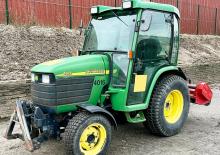 Komunální traktory John Deere 4410