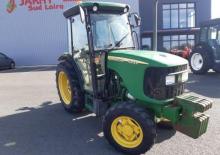 Komunální traktory John Deere 5315 V