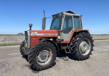Komunální traktory Massey Ferguson 699