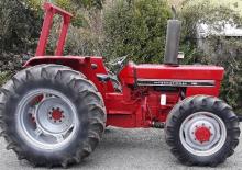 Traktory se zadním náhonem International Harvester 785