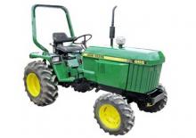 Komunální traktory John Deere 855