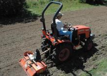 Komunální traktory Kubota B 2230 D-C