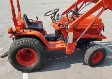 Komunální traktory Kubota B1750