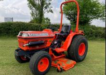 Komunální traktory Kubota B2150
