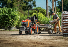 Komunální traktory Kubota B2401DTN
