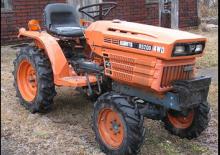 Komunální traktory Kubota B5200