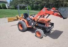 Komunální traktory Kubota B7200