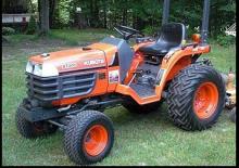 Komunální traktory Kubota B7300