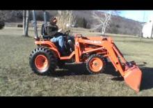Komunální traktory Kubota B7800