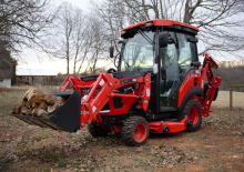 Komunální traktory Kioti CS2530H Cab