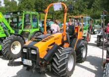 Komunální traktory Holder F 560