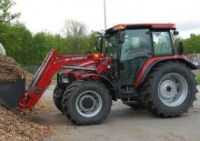 Komunální traktory Case IH JXU 115
