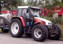 Komunální traktory Steyr KM 9078 a