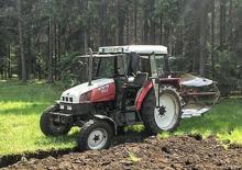 Komunální traktory Steyr KM 952 a