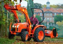 Komunální traktory Kubota L1421 DW