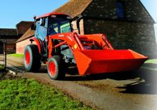 Komunální traktory Kubota L4240-II D