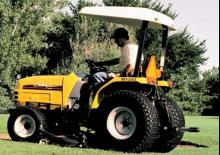 Komunální traktory Challenger MT255