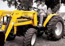 Komunální traktory Challenger MT275B