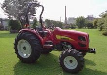 Komunální traktory Shibaura ST 460 EHSS