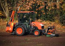Komunální traktory Kubota ST401-C