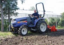 Komunální traktory Iseki TH 4335