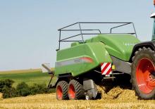 Lisy na hranolové balíky + Lisy na obří balíky Fendt 12130 NT