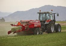 Lisy na hranolové balíky + Lisy na obří balíky Massey Ferguson 1844 S
