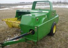 Lisy na hranolové balíky + Lisy na obří balíky John Deere 339