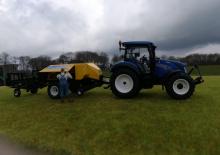 Lisy na hranolové balíky + Lisy na obří balíky New Holland BB 920