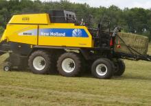 Lisy na hranolové balíky + Lisy na obří balíky New Holland BB 940 PC