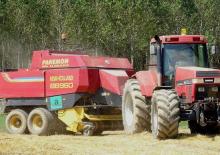 Lisy na hranolové balíky + Lisy na obří balíky New Holland BB 960 CC