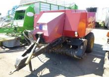 Lisy na hranolové balíky + Lisy na obří balíky Ford-NH D 710 S Ballenst.
