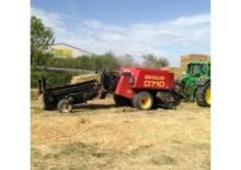 Lisy na hranolové balíky + Lisy na obří balíky New Holland D 710 S