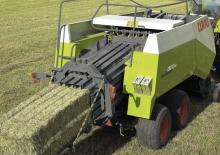 Lisy na hranolové balíky + Lisy na obří balíky Claas Quadrant 2100 RC