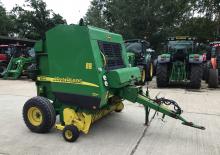 Lisy na válcové balíky John Deere 572
