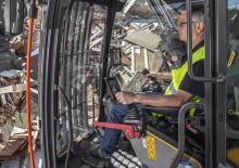 Manipulátory s materiálem Volvo EW200E