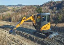 Minirypadla New Holland E30C