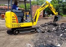 Minirypadla New Holland EC15