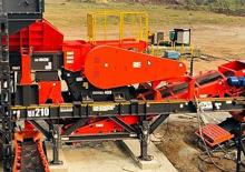 Mobilní čelisťové drtiče Sandvik UJ210