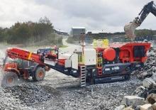 Mobilní čelisťové drtiče Sandvik UJ440i HS