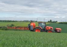 Nesené postřikovače Kubota XMS210