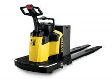 Nízkozdvižné vozíky s plošinou pro řidiče Hyster BE80ZHD