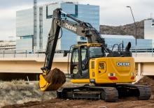 Pásová rypadla John Deere Construction 135G