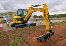 Pásová rypadla JCB 65R-1