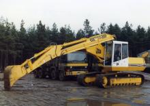 Pásová rypadla JCB 820 S-LC