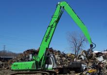 Manipulátory s materiálem Sennebogen 830R E