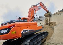 Pásová rypadla Doosan DX200A