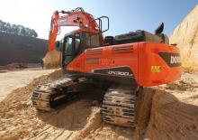 Elektrická pásová rypadla Doosan DX300NLC-5