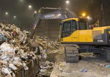 Pásová rypadla Volvo EC240CL